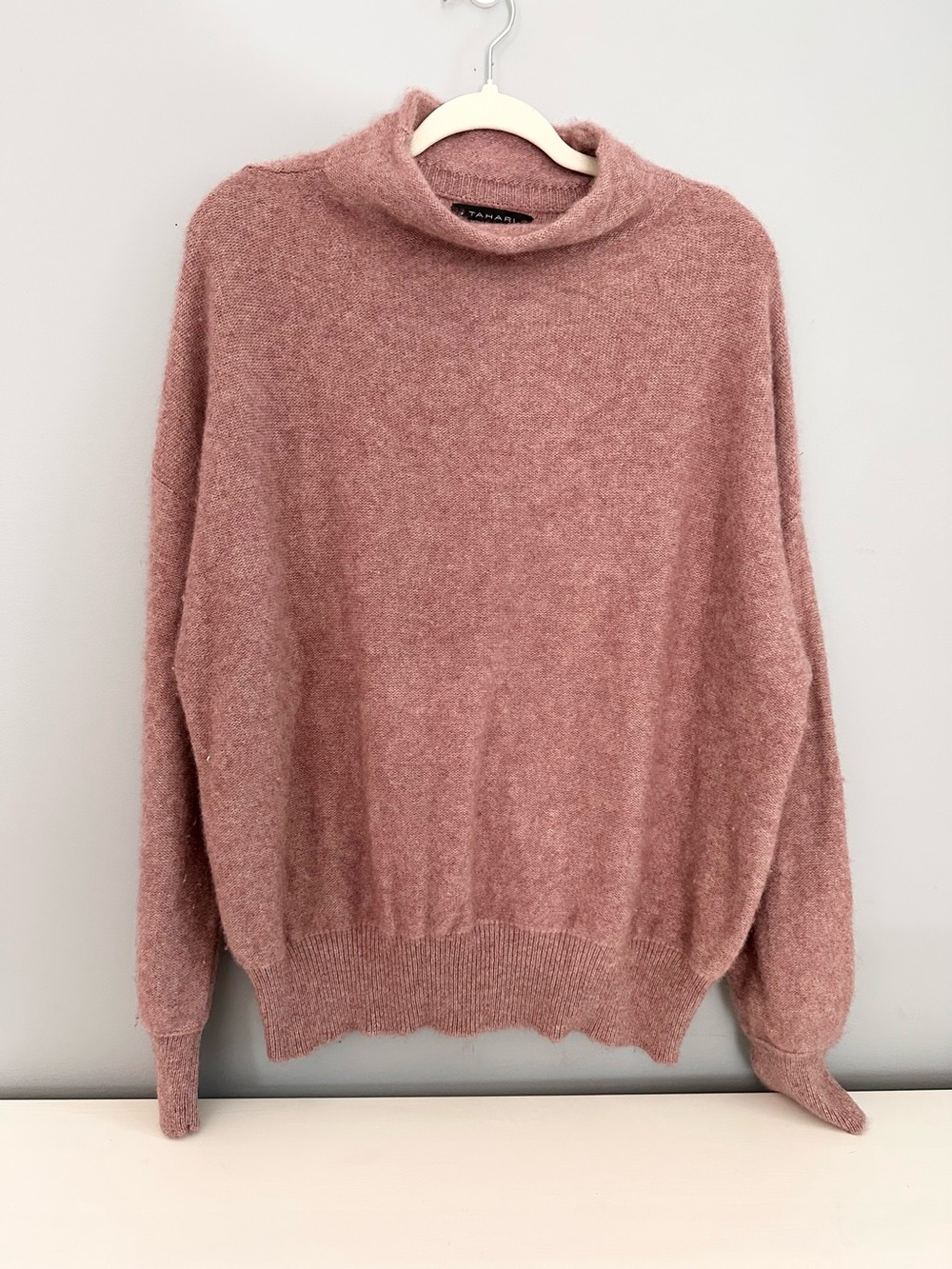 Tahari - Women’s, 100% 2 ply Cashmere, Sweater, Tutleneck, Dusky Pink, Size XL
